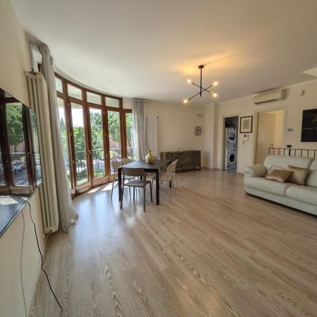 Elegante E Indipendente Apartment Riccione Luaran gambar